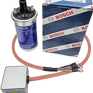 Alt: Elektronische ontsteking Bosch met kabel en verpakking, geschikt voor motoronderhoud.